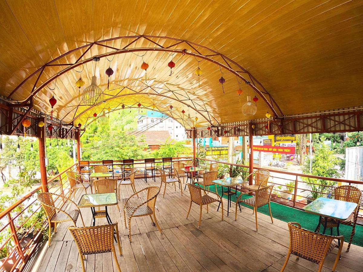 Hoang Anh Hostel Meo Vac Exterior photo